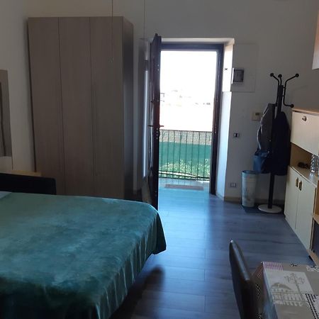 Affitti Brevi Ferrera Monolocale Ferrera 20 Minuti Da Rho Fiera E San Siro Apartment Bareggio Bagian luar foto