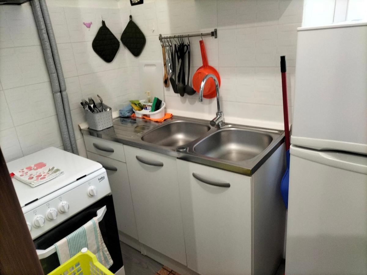 Affitti Brevi Ferrera Monolocale Ferrera 20 Minuti Da Rho Fiera E San Siro Apartment Bareggio Bagian luar foto