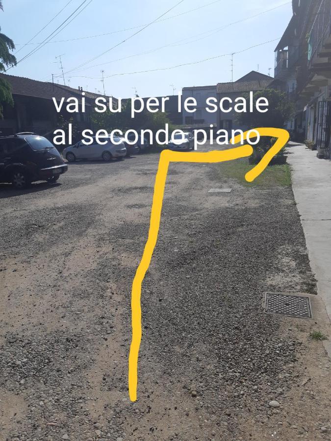 Affitti Brevi Ferrera Monolocale Ferrera 20 Minuti Da Rho Fiera E San Siro Apartment Bareggio Bagian luar foto